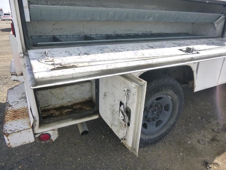 2003-chevrolet-2500-image-19