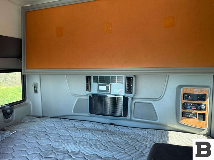 2012-international-prostar-image-60