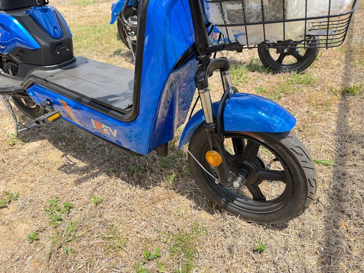 #592-•-#591-•-electric-scooter-image-3