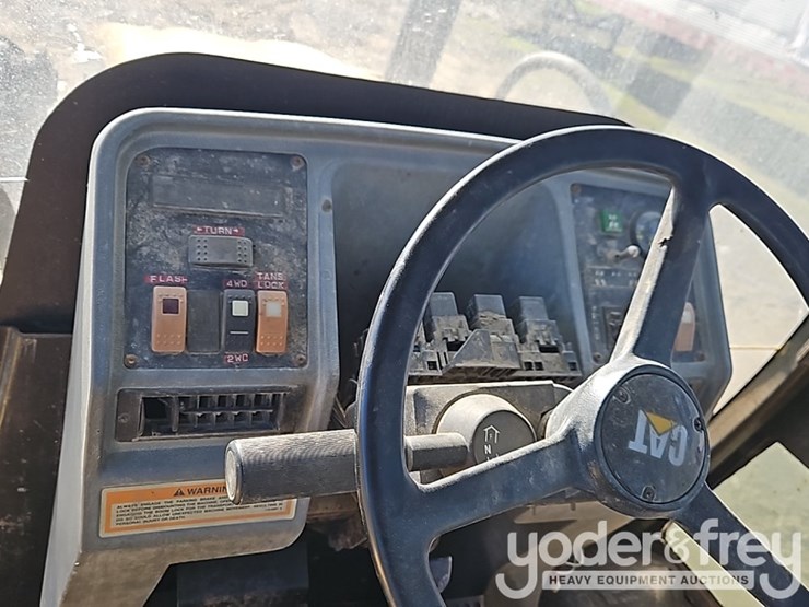 caterpillar-426c-image-27