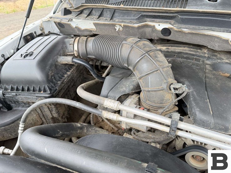 2011-dodge-ram-1500-image-36