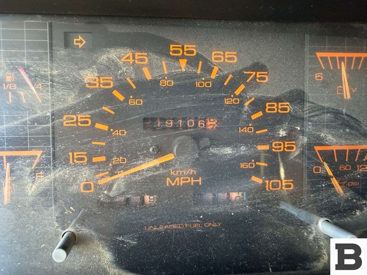 1987-nissan-pickup-image-31