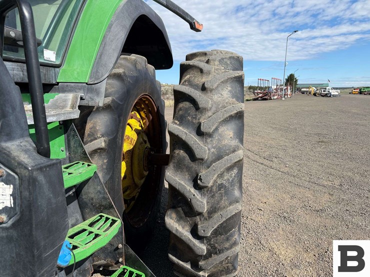 2021-john-deere-7r-210-image-22