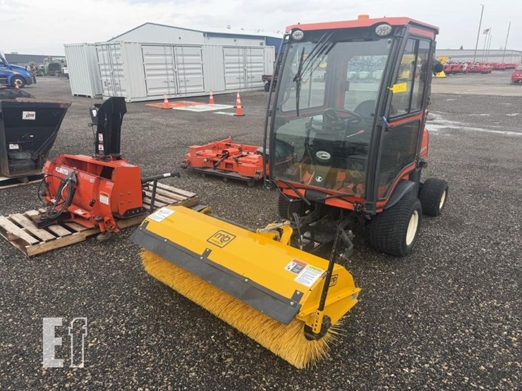2019-kubota-f3990-image-1