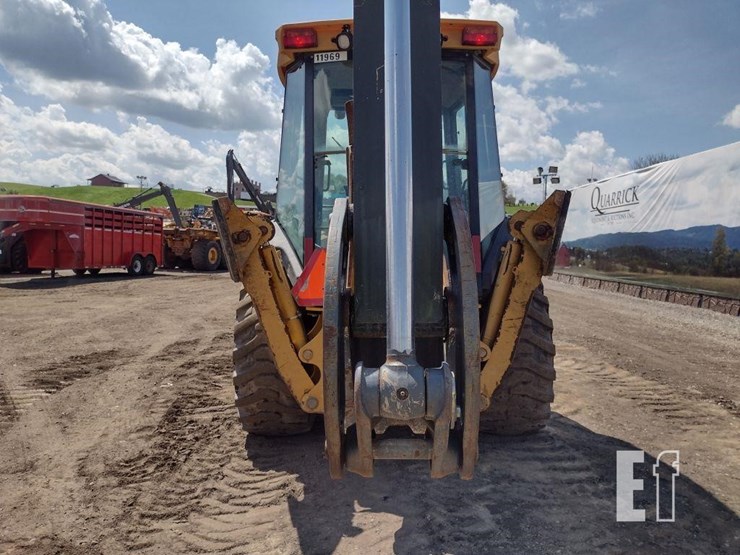 2010-deere-310j-image-36