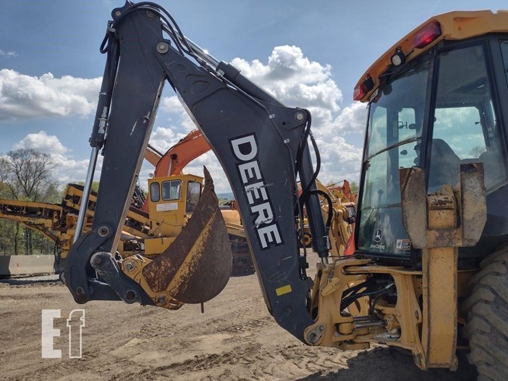 2010-deere-310j-image-32