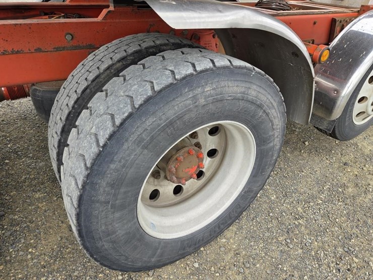 2016-peterbilt-367-image-54