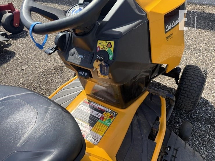 2018-cub-cadet-xt1-lt42-image-13