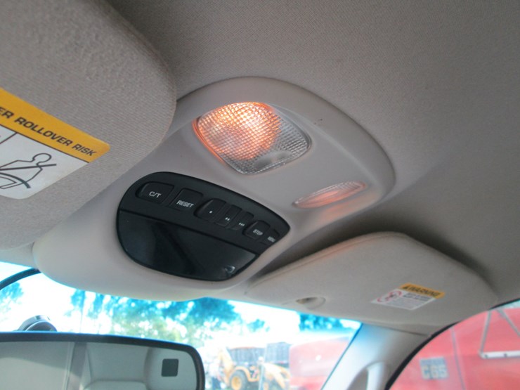 2003-jeep-liberty-image-38