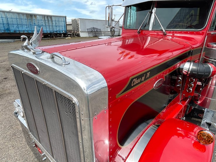 1976-peterbilt-359-image-11
