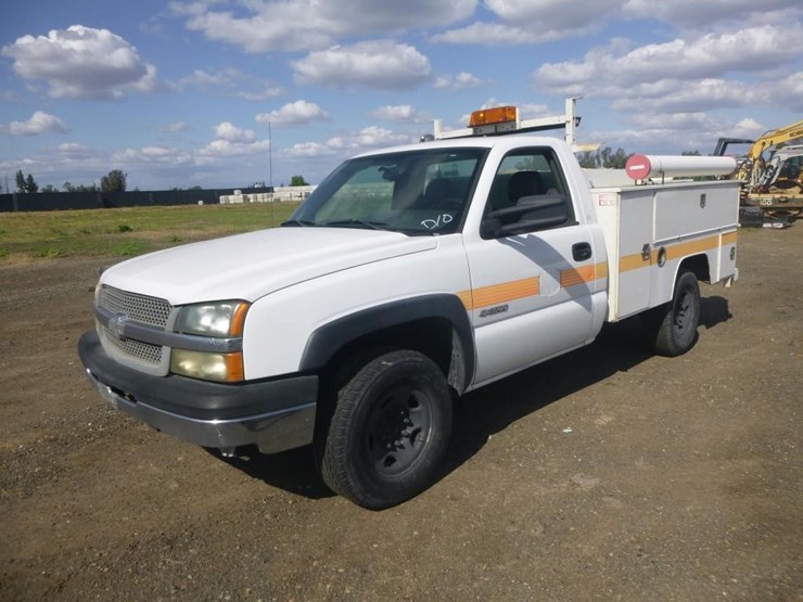 2003-chevrolet-2500-image-2