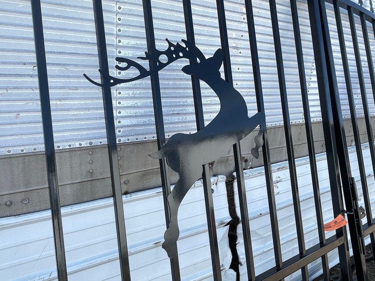 #10387-•-set-of-7'-bi-parting-metal-gates-image-5