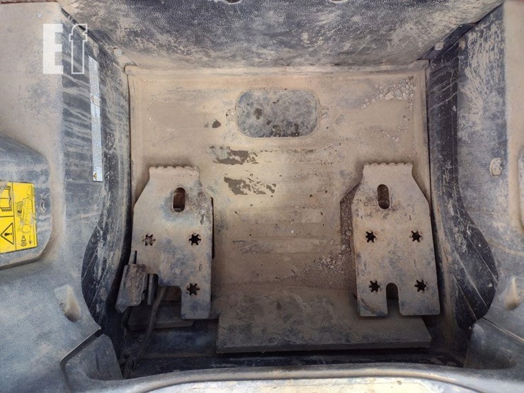 2021-bobcat-t76-image-12