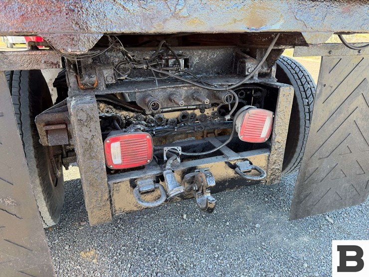 2010-ford-f750-image-22