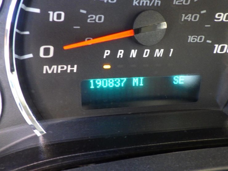 2015-chevrolet-express-3500-image-14