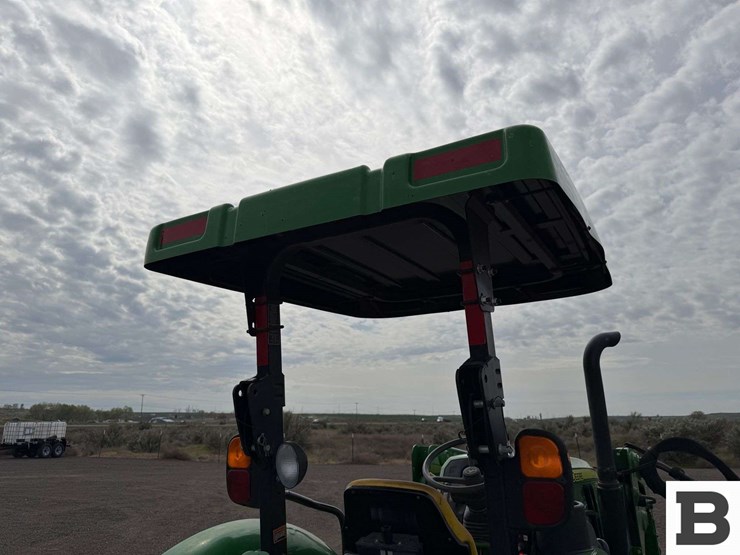2015-john-deere-5075e-image-42