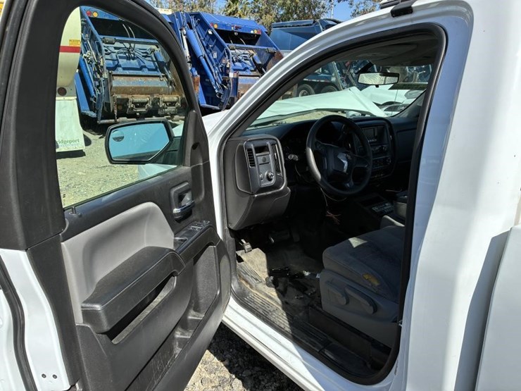 2015-chevrolet-silverado-1500-image-14