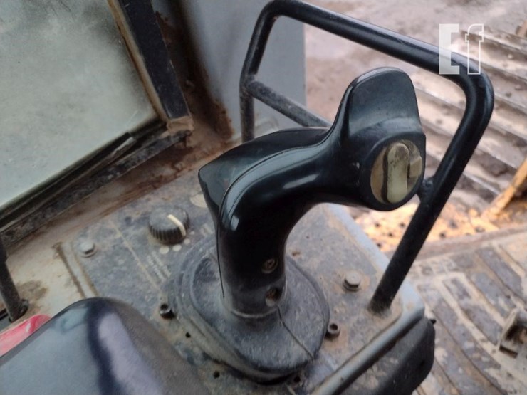 2005-deere-700h-lgp-image-10