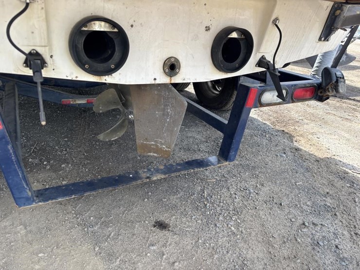 2001-unknown-trailer-image-9