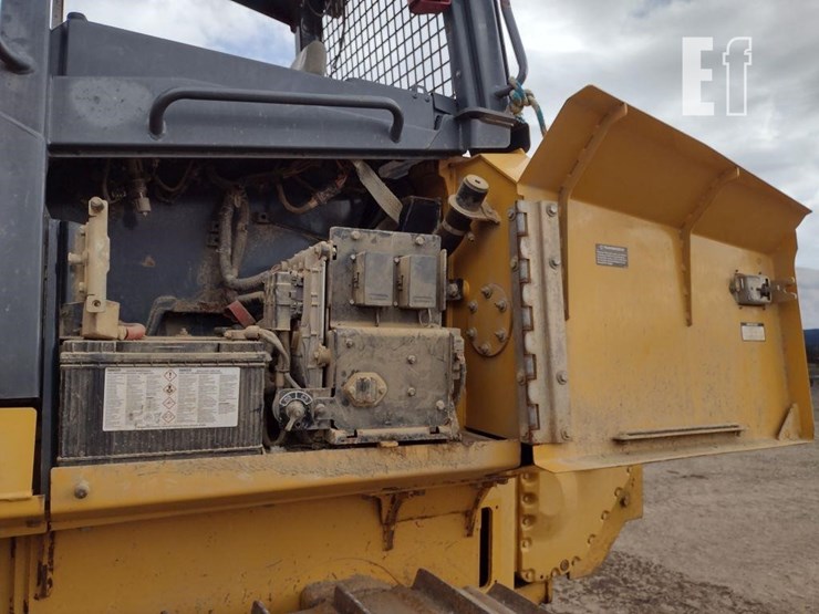 2013-deere-700k-lgp-image-21