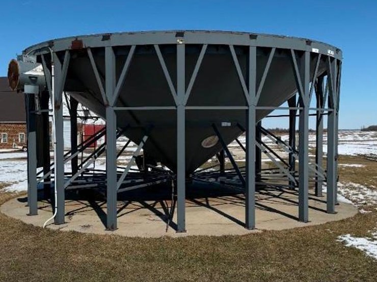 micada-hopper-bottom-image-2