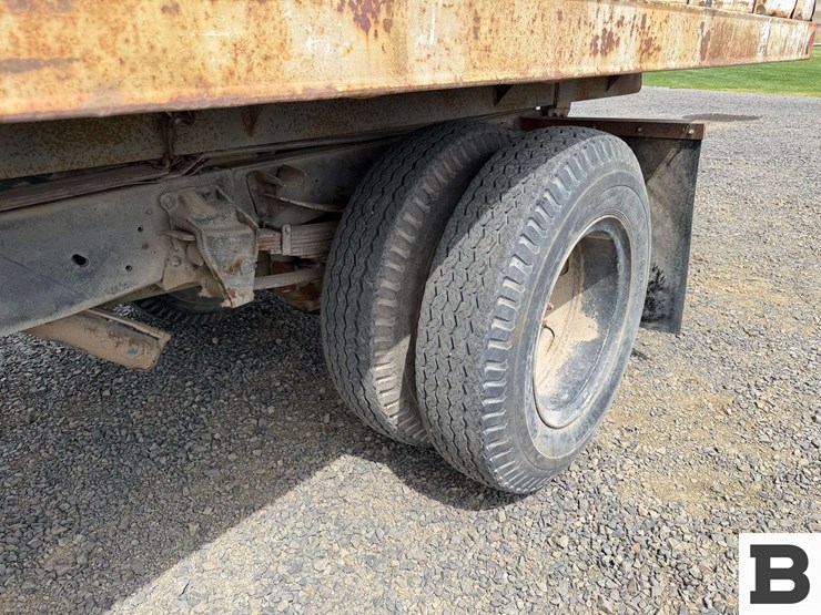 1976-ford-f750-image-13