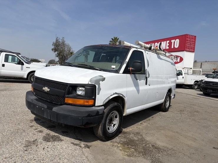2007-chevrolet-express-2500-image-1