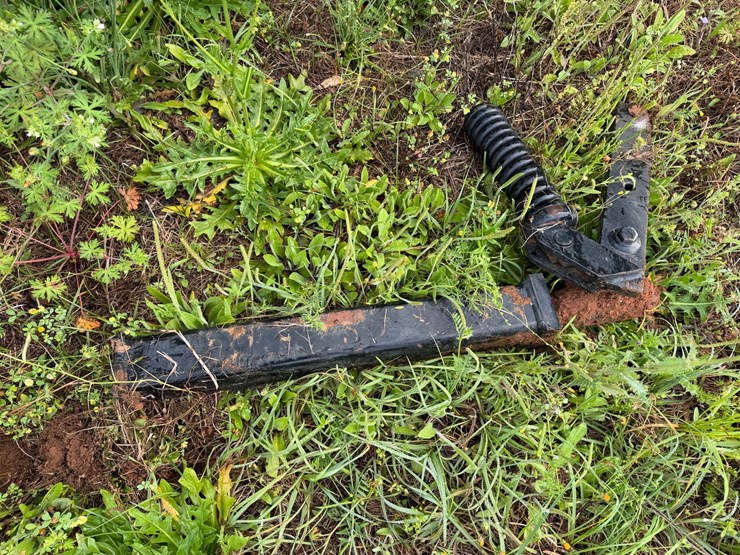 #504-•-#504-•-unverferth,-model-330---12-row-ripper/stripper-tiller-image-10