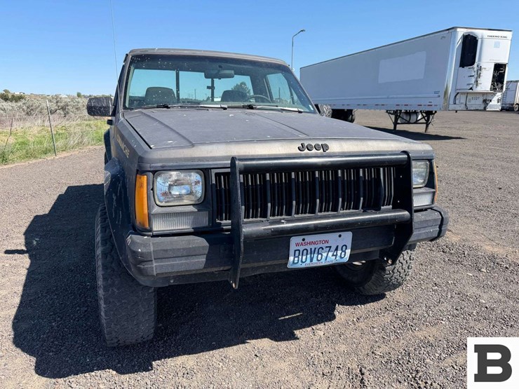 1989-jeep-comanche-pickup-image-8