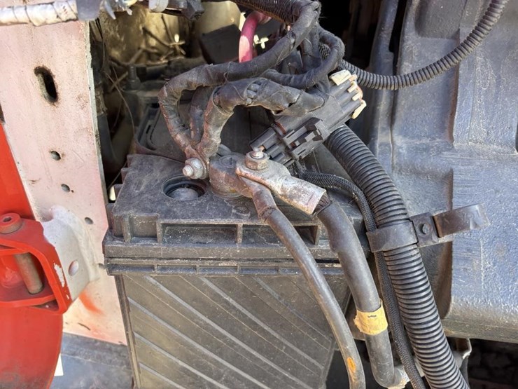 2016-bobcat-t650-image-32