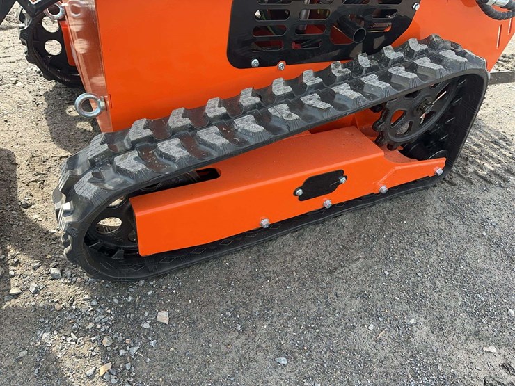 2026-future-ft36c-mini-skid-steer-image-10