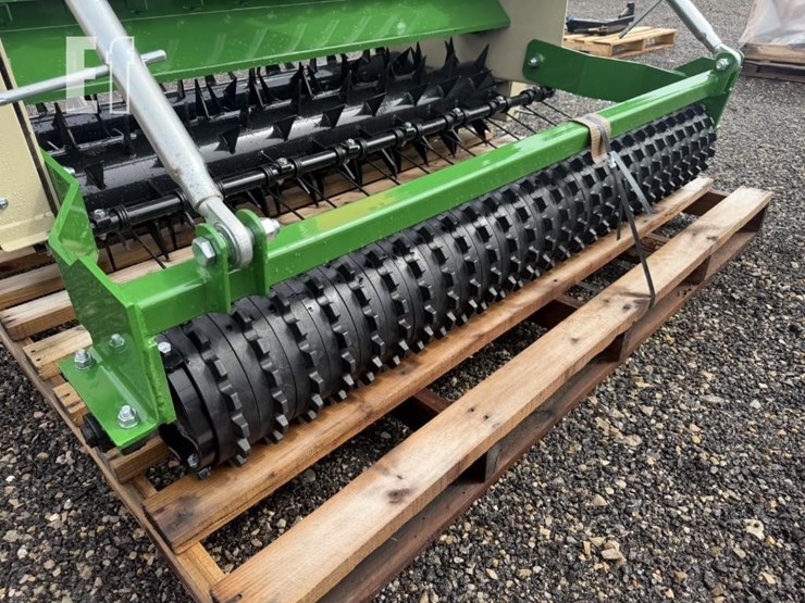 2026-caterpillar-12-image-5