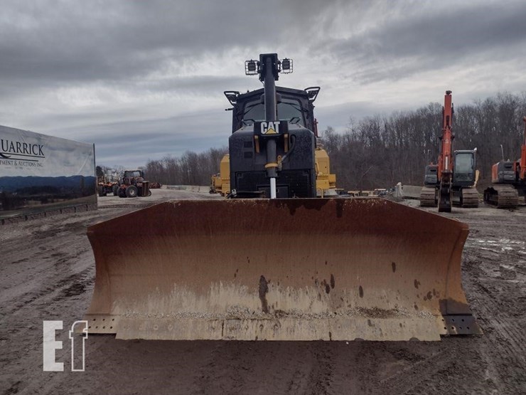 2018-caterpillar-d7e-image-2