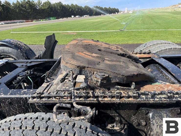 2012-freightliner-cascadia-125-image-24