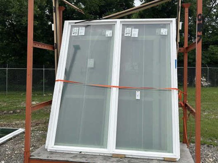 #19-•-(6)-pcs-windows-and-frames-image-1