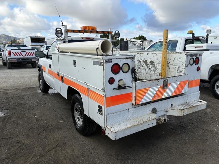 2003-chevrolet-silverado-2500-image-4