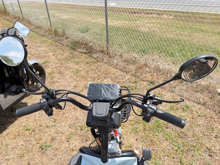 #589-•-#588-•-electric-tricycle-mini-golf-cart-image-6