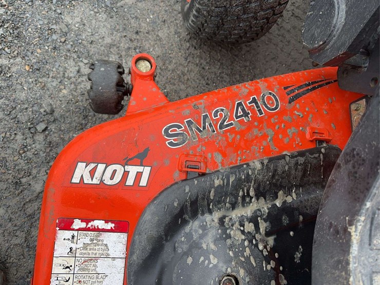 2019-kioti-cs2210-image-20