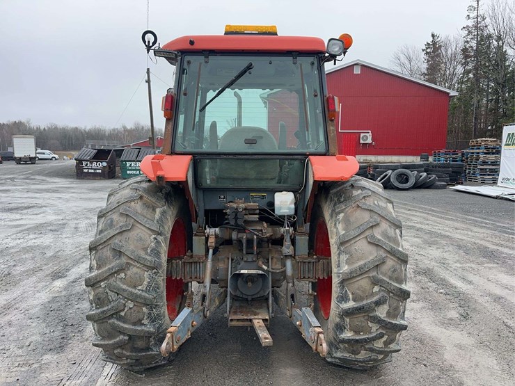 2001-kubota-m9000-image-6