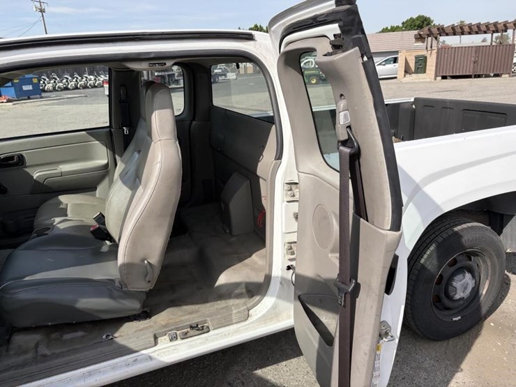 2008-chevrolet-colorado-image-10