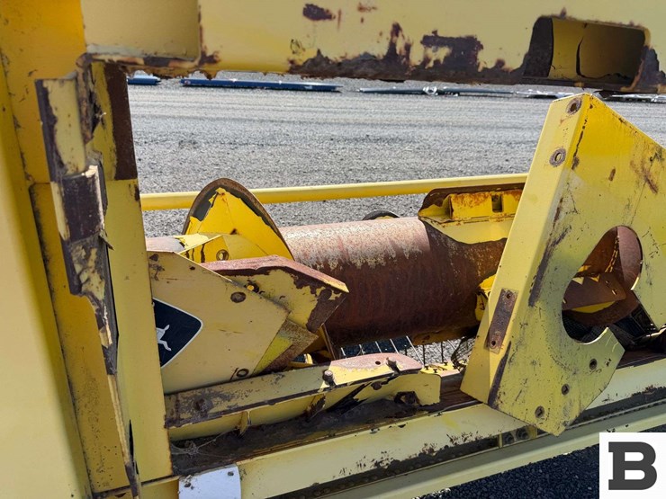 2008-john-deere-645b-image-17