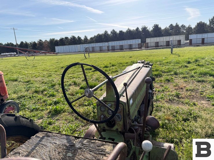 1957-john-deere-520-image-17