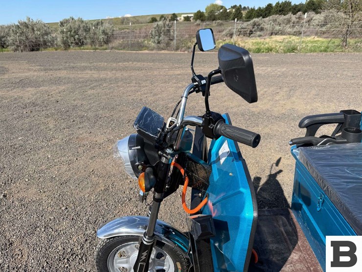 2025-ir-iret13-electric-tricycle-image-11