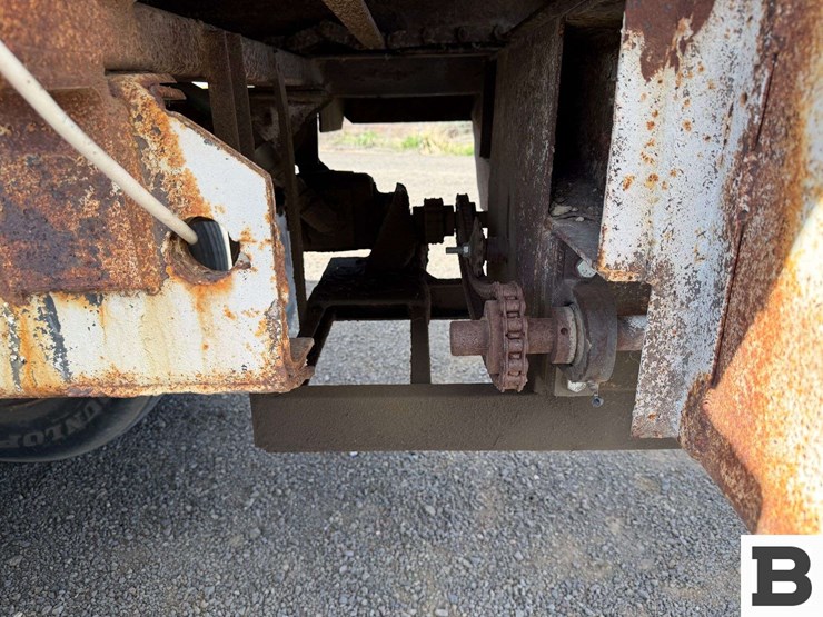 1977-international-fertilizer-truck-image-27