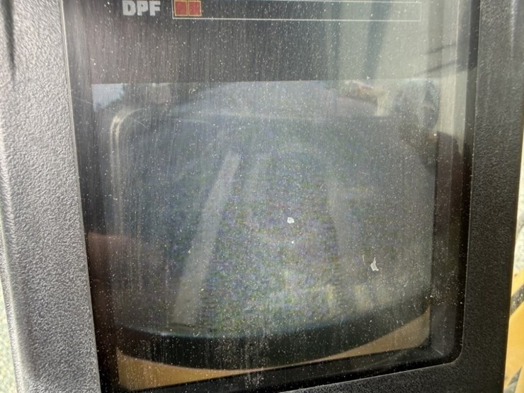2016-kobelco-sk140sr-image-51