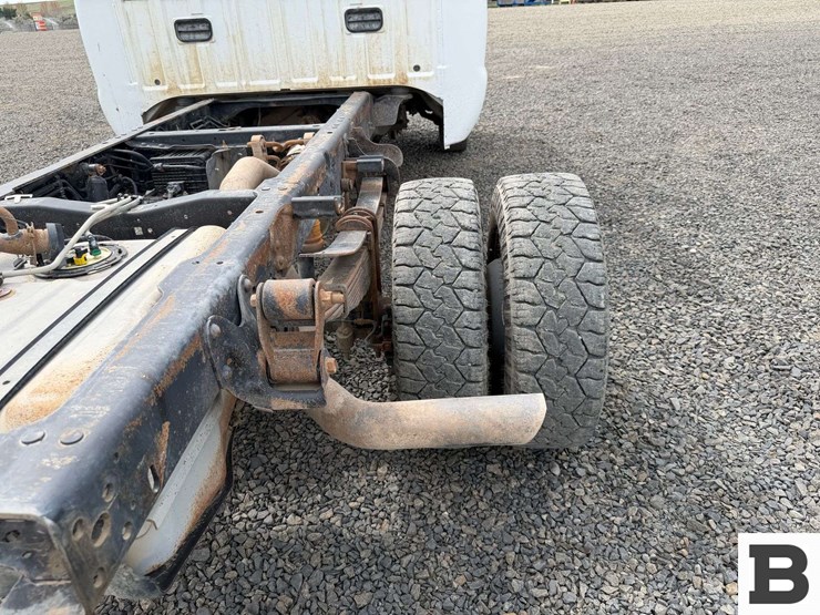 2011-ford-f350-image-22