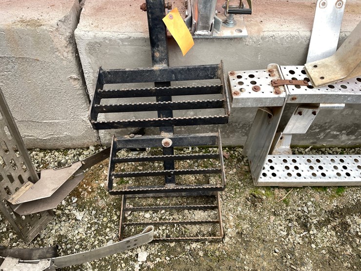 #10382-•-heavy-duty-steel-3-step-bracket-image-2