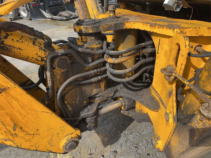 2003-jcb-215-image-18