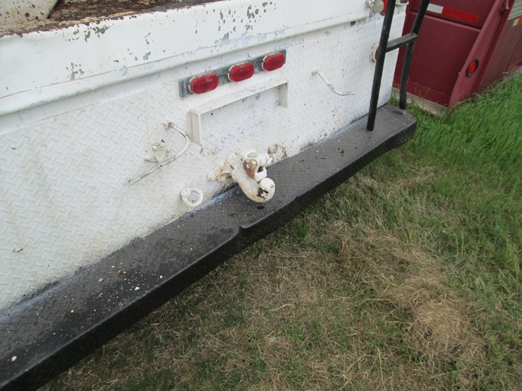 1990-international-4900-image-11