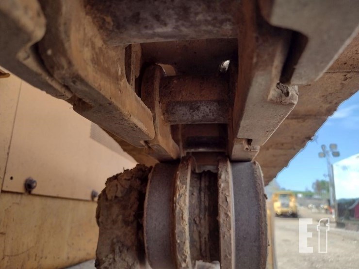 1995-case-550e-image-24